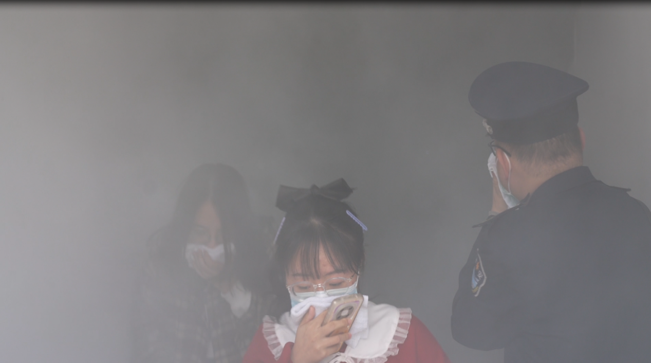 北京大学保安队开展校园消防应急疏散及灭火模拟演练