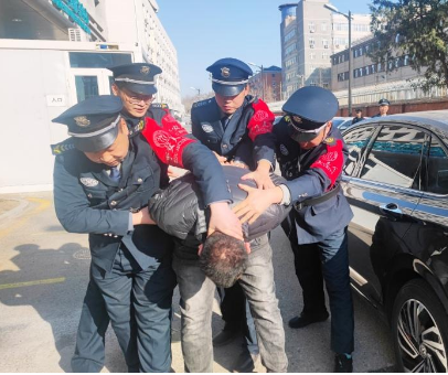 中国人民大学保安队开展消防应急和防暴处突演练