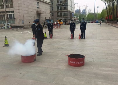 北京信息科技大学三校区保安队联合举行微型消防站技能大比武