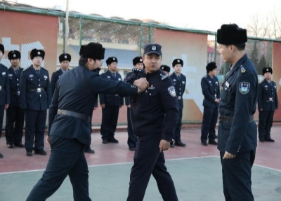 公司驻中国地质大学（北京）保安队开展防暴培训